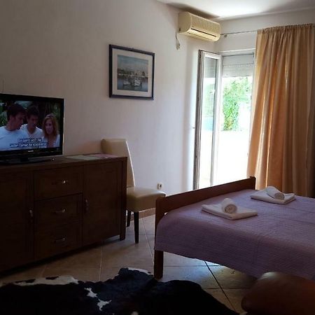 Pansion Kaleb Bed and Breakfast Brbinj Exterior foto